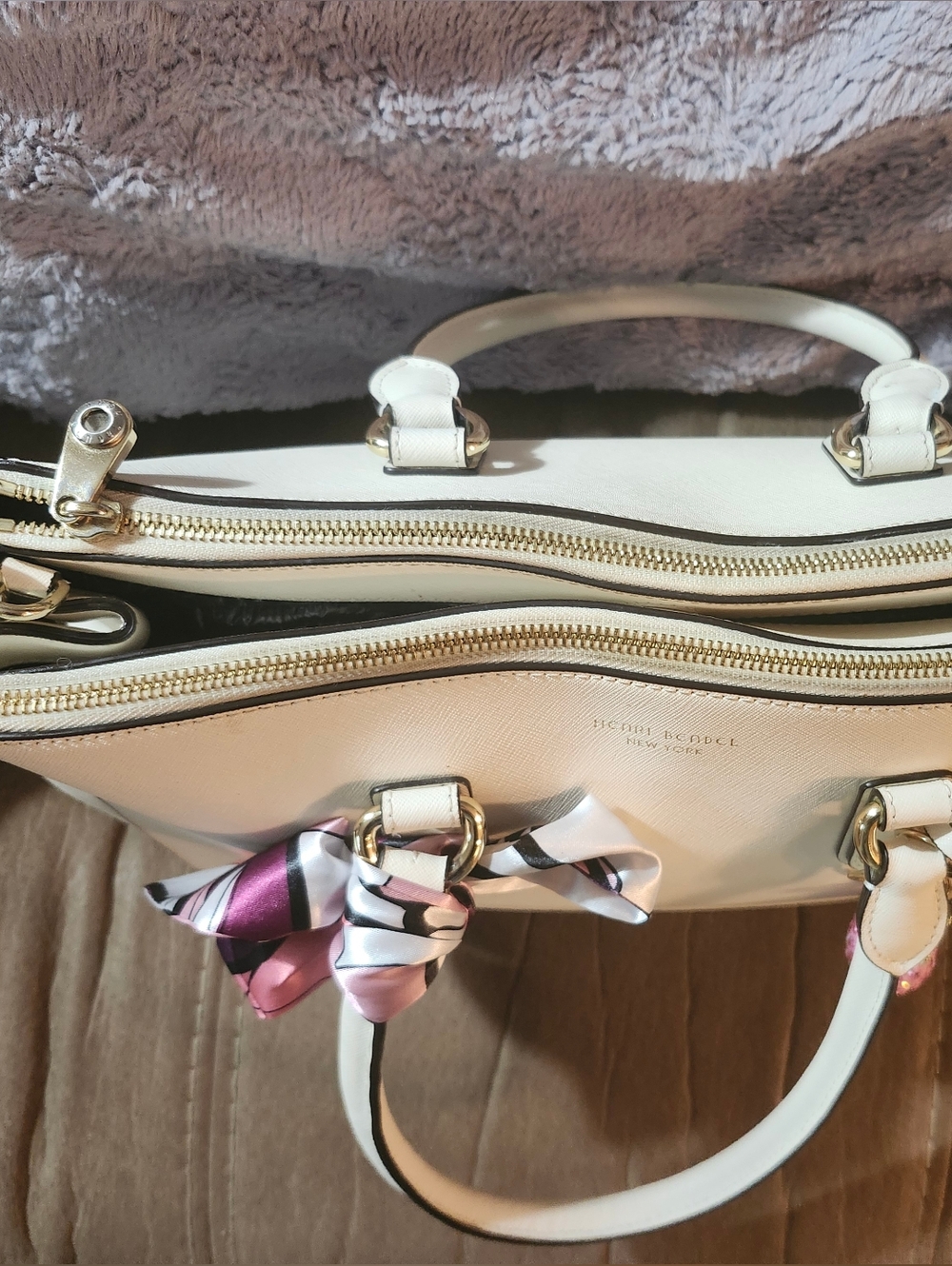Henri Bendel Off White Saffiano Leather Structured Dual Handle Tote W Strap, EUC - Picture 10 of 16